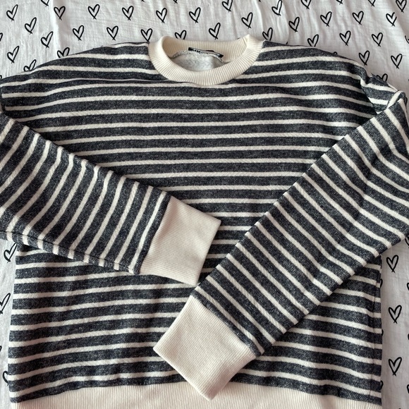 Zara striped sweatshirt - L (fits like M) - Picture 1 of 3